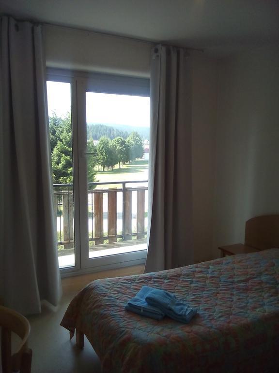 Longevilles-Mont-dʼOr La Roche Du Tresor Village Vacances מראה חיצוני תמונה